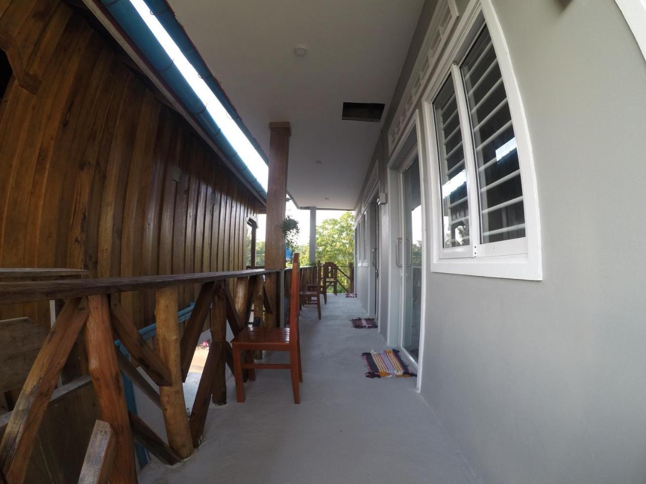 Ing Ing Guesthouse Koh Rong Sanloem Bagian luar foto